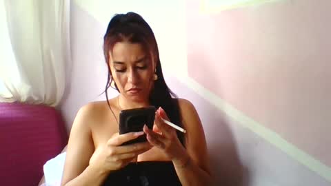 maryem online show from August 6, 8:27 am