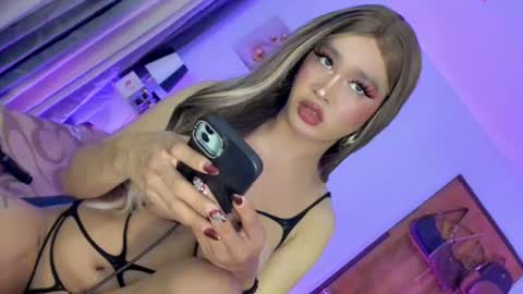 Snapshot of maryhugecock69 chatting on July 8, 6:34 pm maryhugecock69 online show from July 8, 6:34 pm