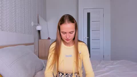 Snapshot of marylee_21 chatting on October 14, 6:14 am Mari online show from October 14, 6:14 am