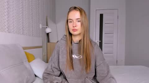 Mari online show from November 12, 6:58 am