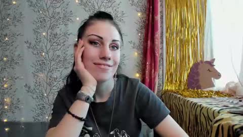 Snapshot of marylou_ chatting on January 15, 4:47 am Mary Lou online show from January 15, 4:47 am