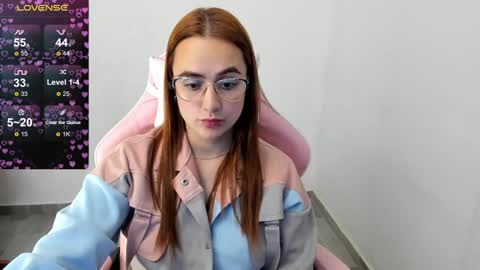 Dulce Maria online show from January 5, 2:27 am