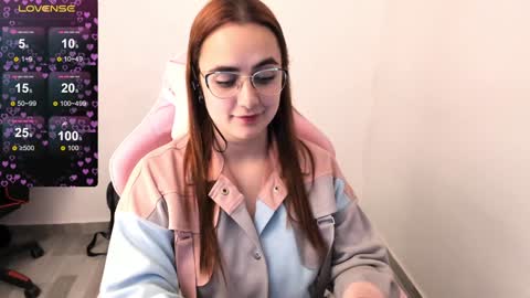 Dulce Maria online show from January 30, 3:11 am