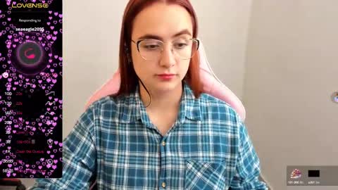 Dulce Maria online show from February 11, 5:07 pm