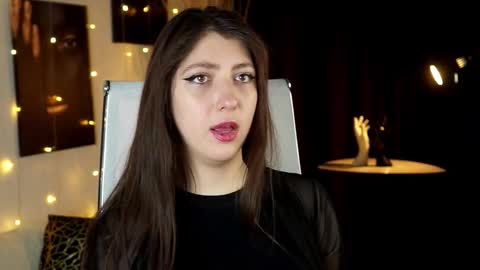 Mary Miller online show from February 25, 6:56 am