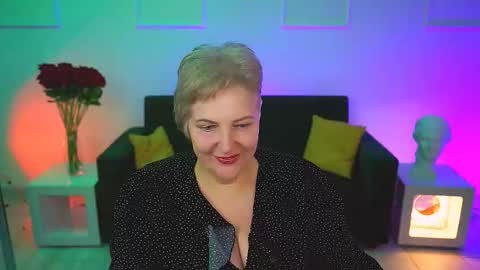 marymogan online show from November 11, 5:40 am