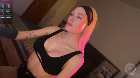 Mary online show from February 9, 6:06 am