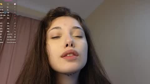 Hi Im Olivia Im new here3 online show from May 29, 3:04 am