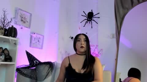 Snapshot of marysweett3 chatting on October 8, 2:20 am Mary online show from October 8, 2:20 am