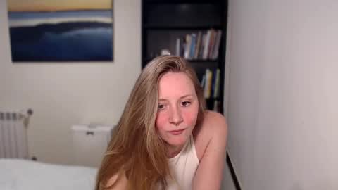 Mary online show from April 16, 9:39 pm