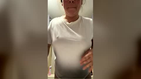 Snapshot of marytts35 chatting on February 23, 4:21 am marytits online show from February 23, 4:21 am