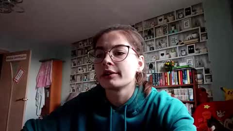 Kelly online show from April 15, 6:09 am