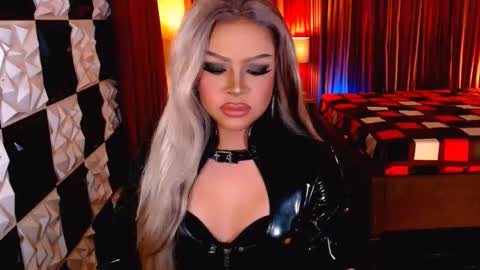 Snapshot of masarapkahitwalang_sauce18 chatting on December 20, 10:06 pm VALE online show from December 20, 10:06 pm