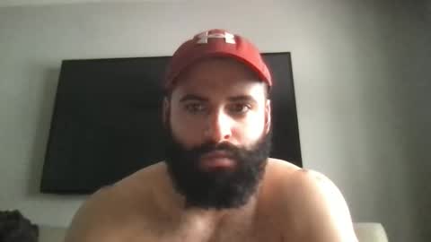 Snapshot of mascbeef95 chatting on February 8, 1:58 pm mascbeef95 online show from February 8, 1:58 pm