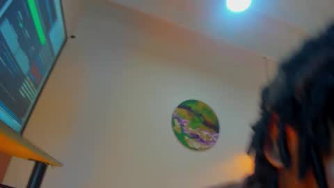 Snapshot of mashall_lee chatting on March 2, 7:10 pm MARSHALL LEE online show from March 2, 7:10 pm