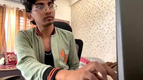 maskboyz2003 online show from November 25, 4:01 am