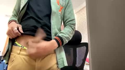 maskboyz2003 online show from November 26, 4:13 am