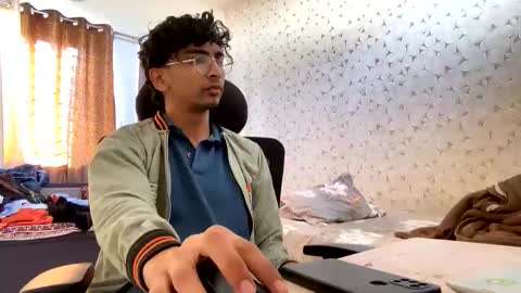 maskboyz2003 online show from December 14, 3:23 am