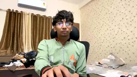 maskboyz2003 online show from December 14, 5:40 pm