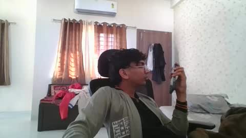 Mask Boy online show from November 30, 4:05 am