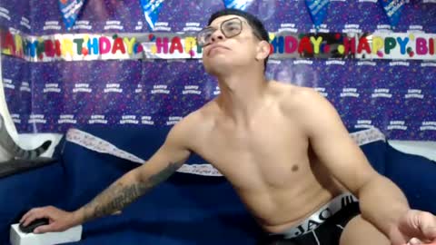 Snapshot of masked_dante chatting on July 14, 12:33 pm Masked Dante online show from July 14, 12:33 pm