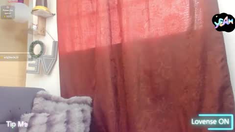 Scarlet  online show from December 13, 7:53 pm