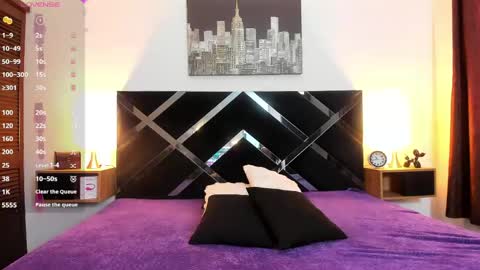 Scarlet  online show from April 15, 6:15 pm