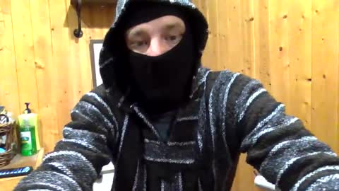 Snapshot of maskedyogaman chatting on November 27, 3:41 am maskedyogaman online show from November 27, 3:41 am