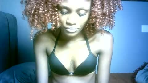 Snapshot of maskgang001 chatting on July 11, 6:10 pm maskgang001 online show from July 11, 6:10 pm
