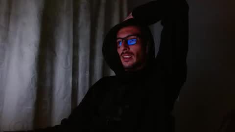 Snapshot of maskguy23 chatting on September 17, 2:13 am maskguy23 online show from September 17, 2:13 am