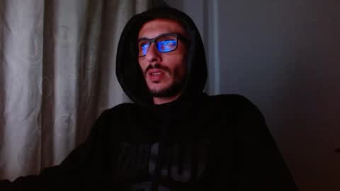 Snapshot of maskguy23 chatting on September 26, 3:10 am maskguy23 online show from September 26, 3:10 am