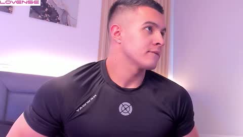 Mason Bennet online show from December 4, 7:55 pm