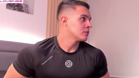 Mason Bennet online show from December 18, 9:21 pm