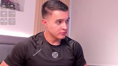 Snapshot of mason_bennet chatting on February 2, 8:51 pm Mason Bennet online show from February 2, 8:51 pm