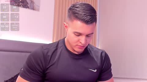 Snapshot of mason_bennet chatting on February 26, 9:36 pm Mason Bennet online show from February 26, 9:36 pm