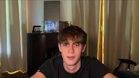 Snapshot of mason_gallagher chatting on May 9, 5:07 pm Mason online show from May 9, 5:07 pm