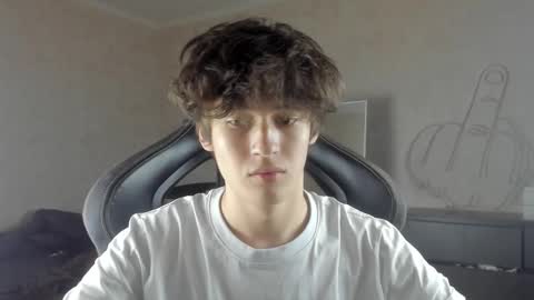 Snapshot of mason_jr chatting on October 1, 12:49 am mason_jr online show from October 1, 12:49 am