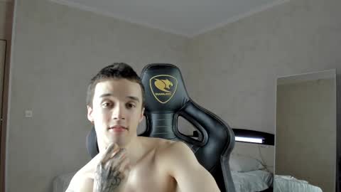 Snapshot of mason_warhol chatting on February 10, 2:52 am Mason online show from February 10, 2:52 am