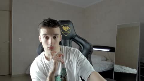 Snapshot of mason_warhol chatting on March 2, 3:05 pm Mason online show from March 2, 3:05 pm