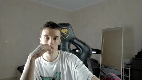 Snapshot of mason_warhol chatting on March 4, 12:55 pm Mason online show from March 4, 12:55 pm