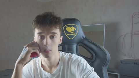 Snapshot of mason_warhol chatting on October 18, 10:10 pm Mason online show from October 18, 10:10 pm