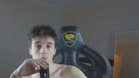 Snapshot of mason_warhol chatting on November 21, 9:35 pm Mason online show from November 21, 9:35 pm