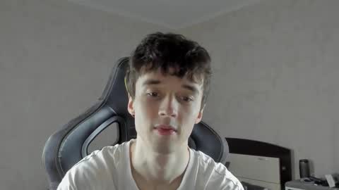 Snapshot of mason_warhol chatting on February 28, 10:44 pm Mason online show from February 28, 10:44 pm