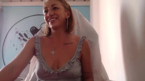 Snapshot of massielferretis chatting on March 7, 9:12 pm massiel ferreti online show from March 7, 9:12 pm