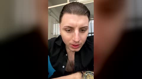 Snapshot of massimo334702 chatting on March 1, 6:37 am massimo334702 online show from March 1, 6:37 am