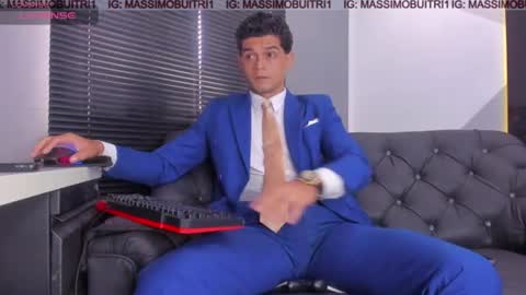 I am Massimo online show from July 6, 1:19 pm