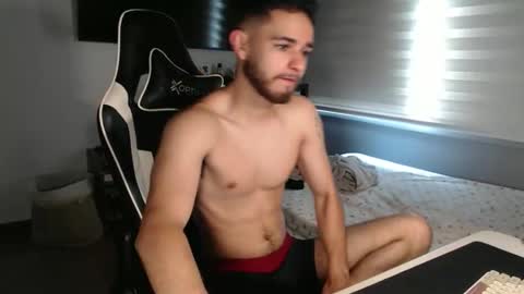 Snapshot of massimo_santino chatting on April 16, 3:24 pm Massimo Santino online show from April 16, 3:24 pm