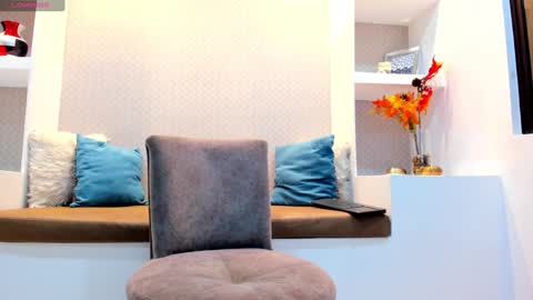 Snapshot of massimocontie_ chatting on December 14, 1:05 pm Massimo Contie online show from December 14, 1:05 pm