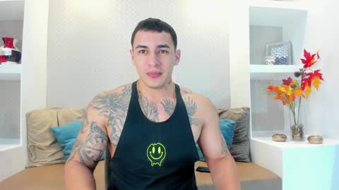 Snapshot of massimocontie_ chatting on January 4, 12:05 pm Massimo Contie online show from January 4, 12:05 pm