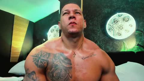 Snapshot of massimowalton2 chatting on December 25, 8:29 am massimowalton2 online show from December 25, 8:29 am